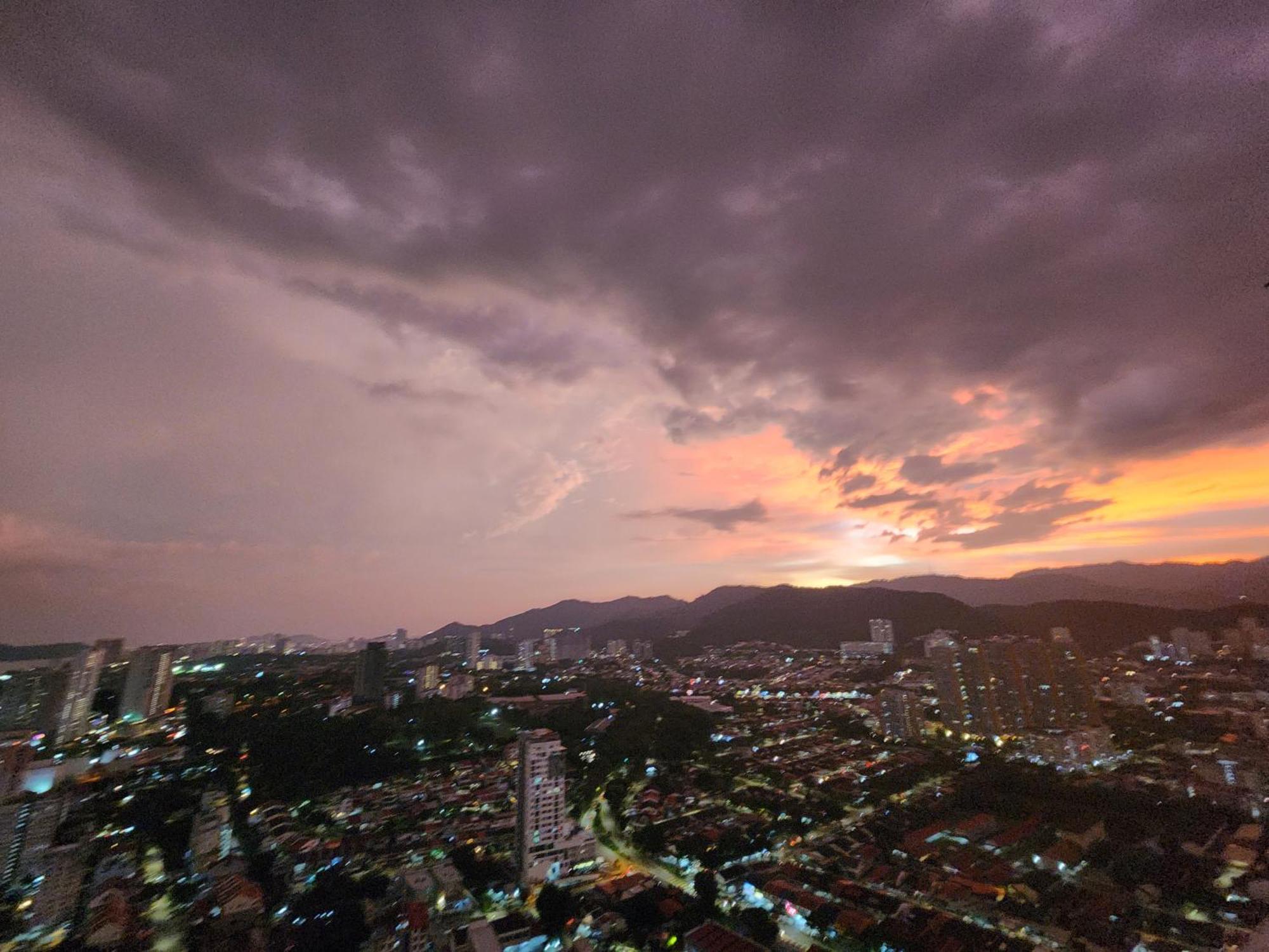 Urban Suites - Penang Jelutong Kültér fotó
