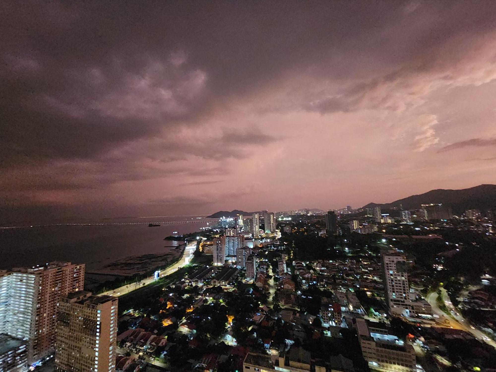 Urban Suites - Penang Jelutong Kültér fotó